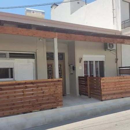 Nikolettas Traditional House *