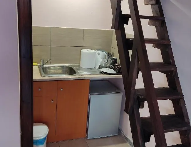 Nikolettas Traditional House 3*