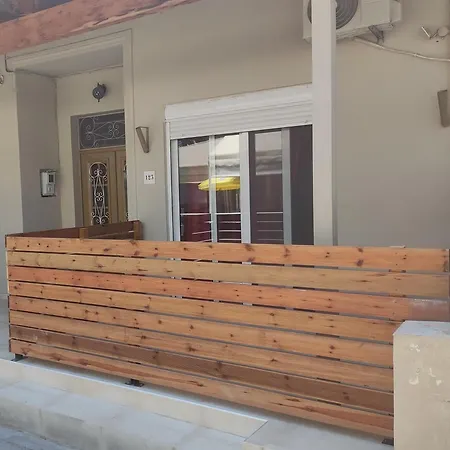 Nikolettas Traditional House 페러데이션